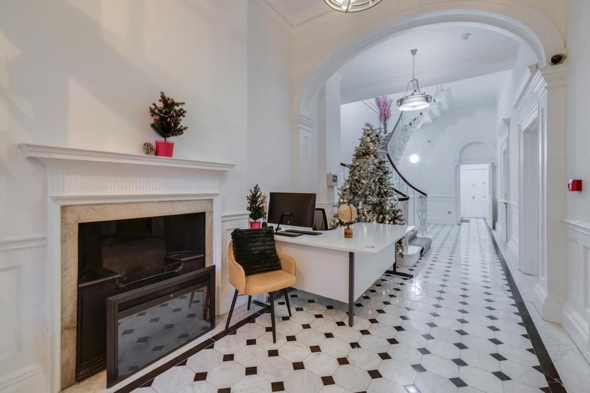 Apartment Luxury 1 Bedroom Iconic Harley Street Lower Ground 1Hs *