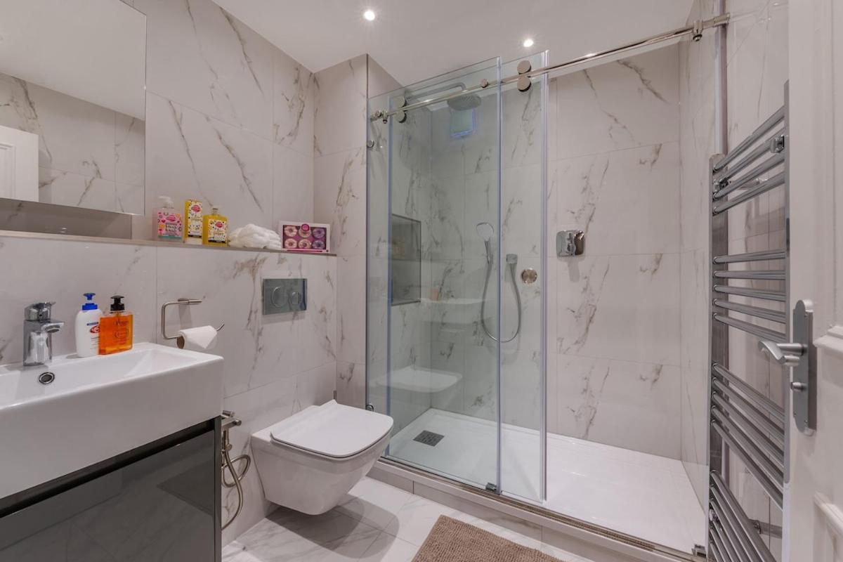 Apartment Luxury 1 Bedroom Iconic Harley Street Lower Ground 1Hs *